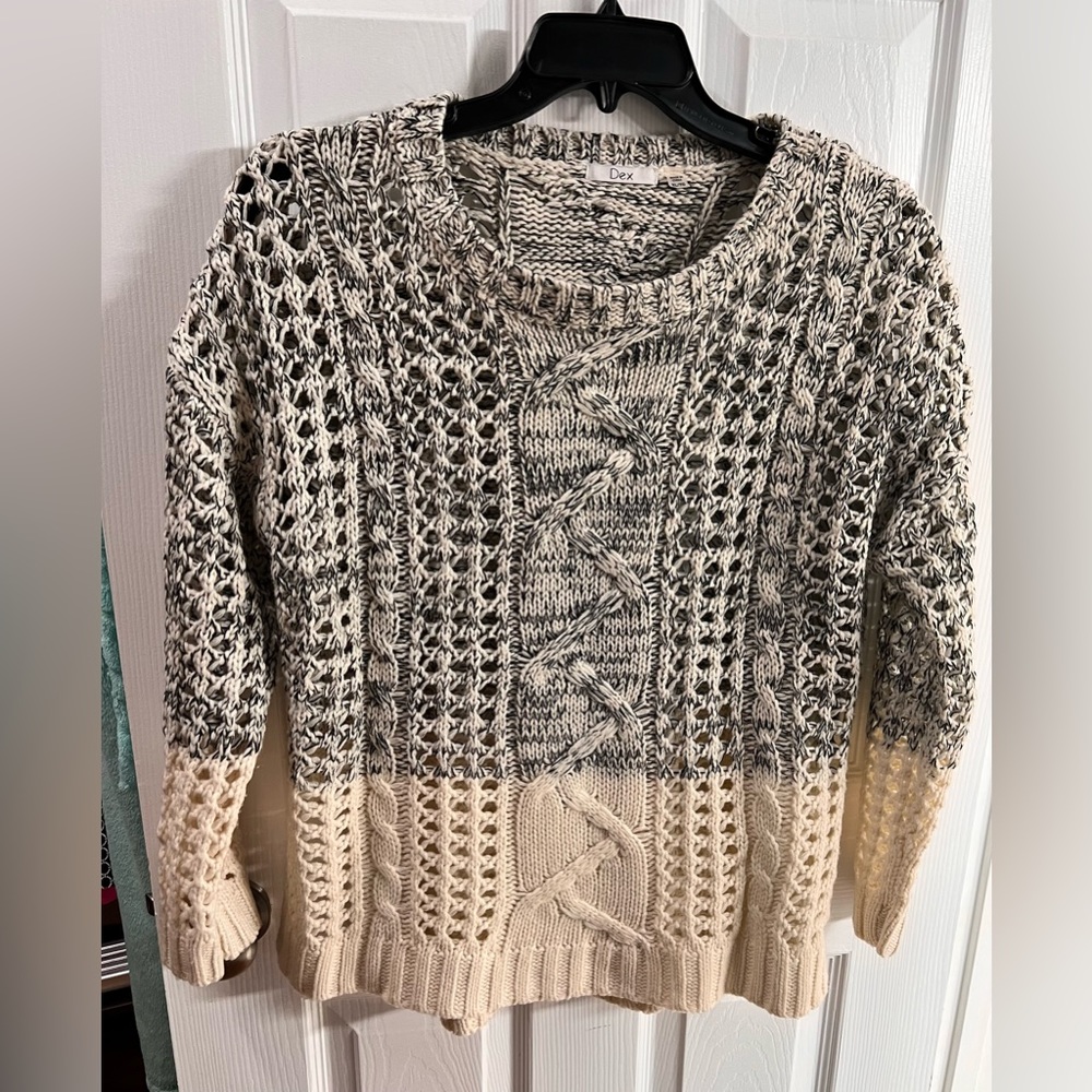 Dex sweater in two tone color